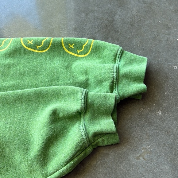 U/O Nirvana Smile Oversized Crew Neck Sweathirt - Picture 9 of 13